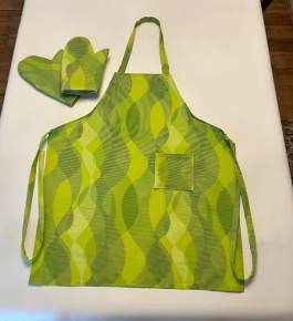 Apron and Oven Mitts